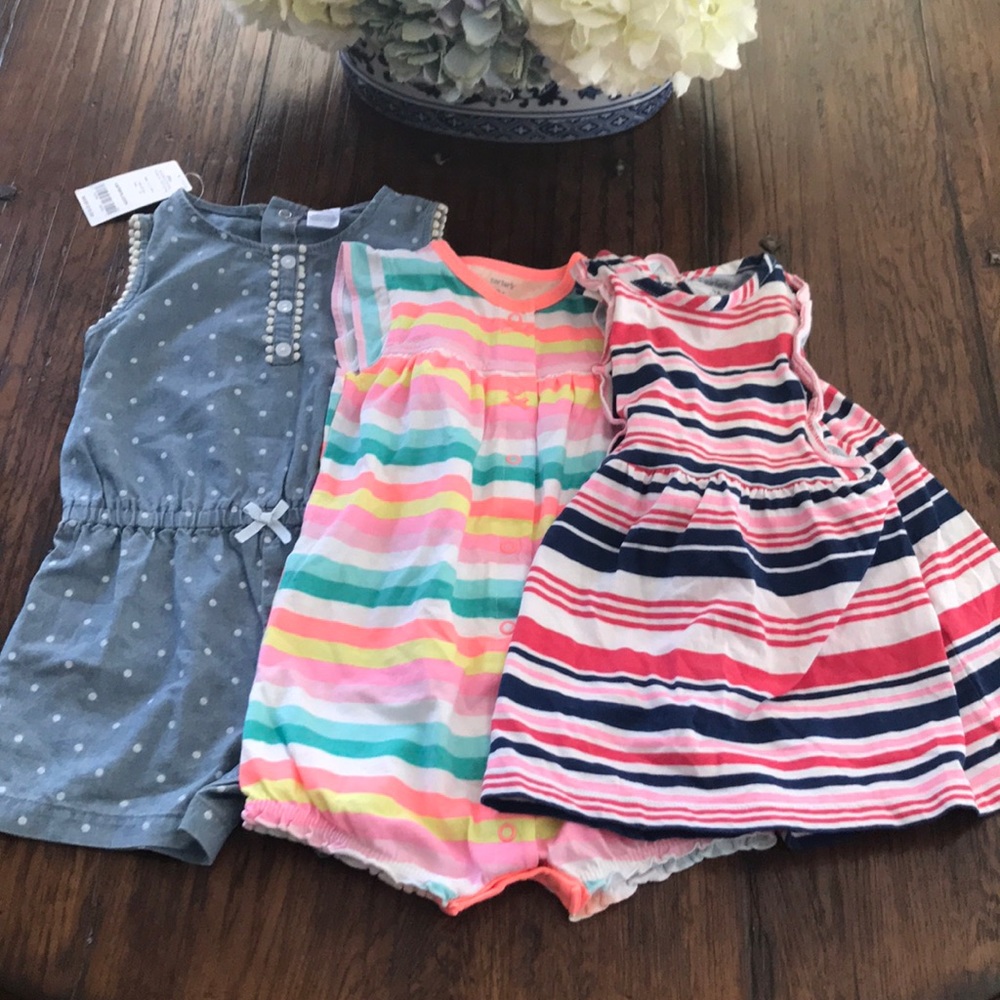 Girls Carters size 24mo outfits NWOT